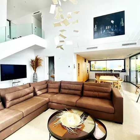 Merula Villa *